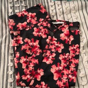 Old navy Grey & Pink flower print active leggings